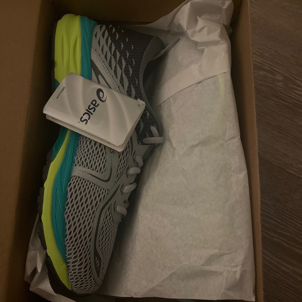 ASICS Gel-Cumulus 19 Tennis Shoes